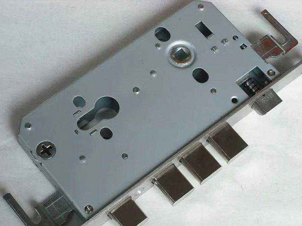 高陵24小时上门开锁公司