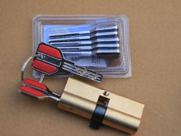 高陵24小时上门开锁公司